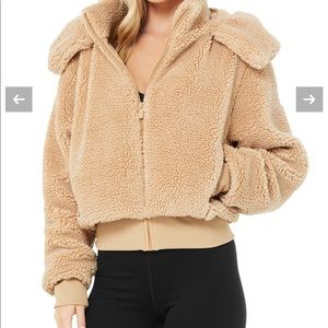 ALO Foxy Sherpa Jacket in Camel XS